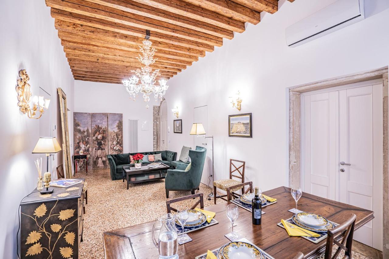 Ca' San Beneto Completely Refurbished In A Fabulously Central Area Venice Exterior photo