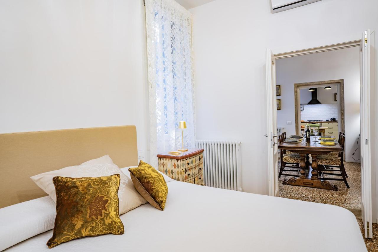 Ca' San Beneto Completely Refurbished In A Fabulously Central Area Venice Exterior photo